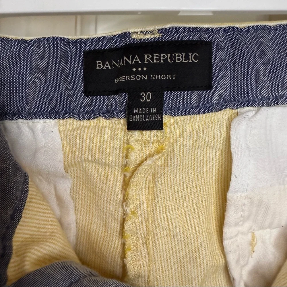 Banana Republic Tan Flat Front Shorts Men’s Size 30